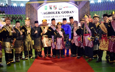 Bagholek Godang Masyarakar Kampar Momen Pererat Persatuan dan Kesatuan