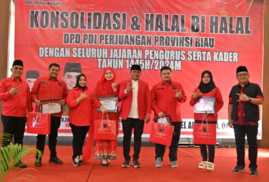 Kasmarni Ucapkan Tahniah Untuk Septian Nugraha dan M Alga Viqky Azmi Anggota DPRD Peraih Suara Terbanyak