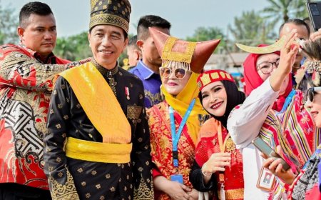 Upacara Hari Lahir Pancasila, Joko Widodo Kenakan Pakaian Adat Melayu Riau