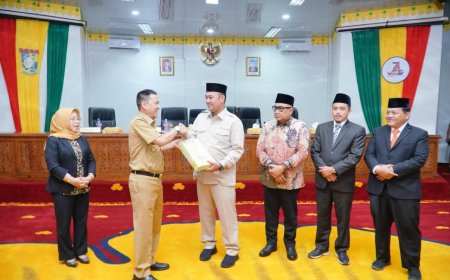 Baru Kali Ini Paripurna DPRD Kampar Dihadiri Pimpinan Lengkap