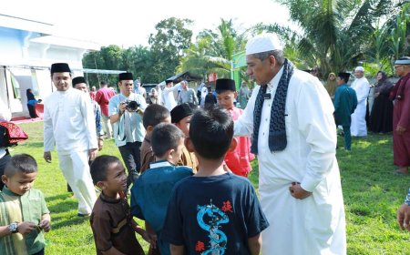 Bupati Siak Alfedri Shalat Idul Adha dan Berqurban Di Kecamatan Sungai Apit