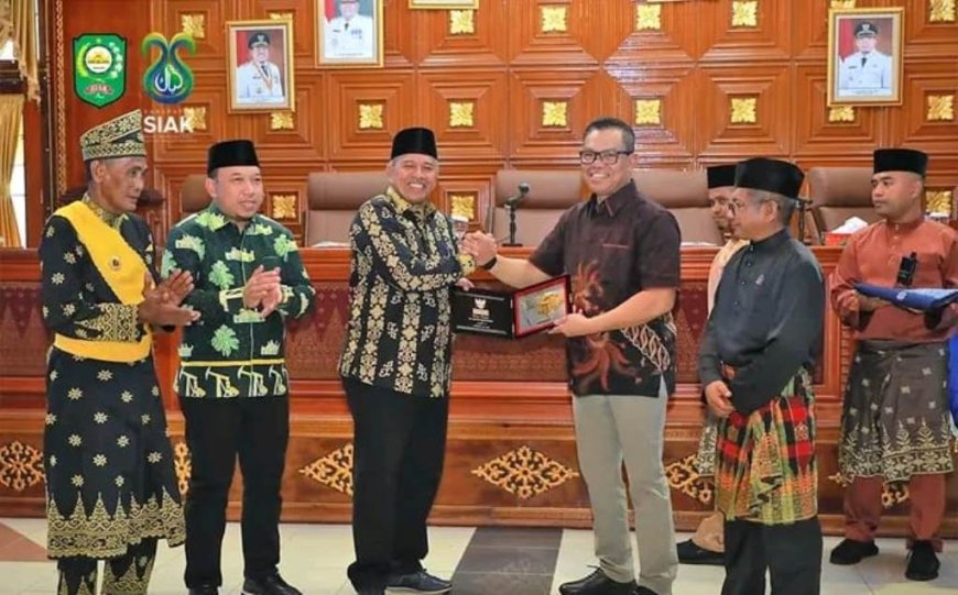 Bupati Siak Alfedri dan Penjabat Bupati Batubara Teken Kesepakatan Budaya Melayu