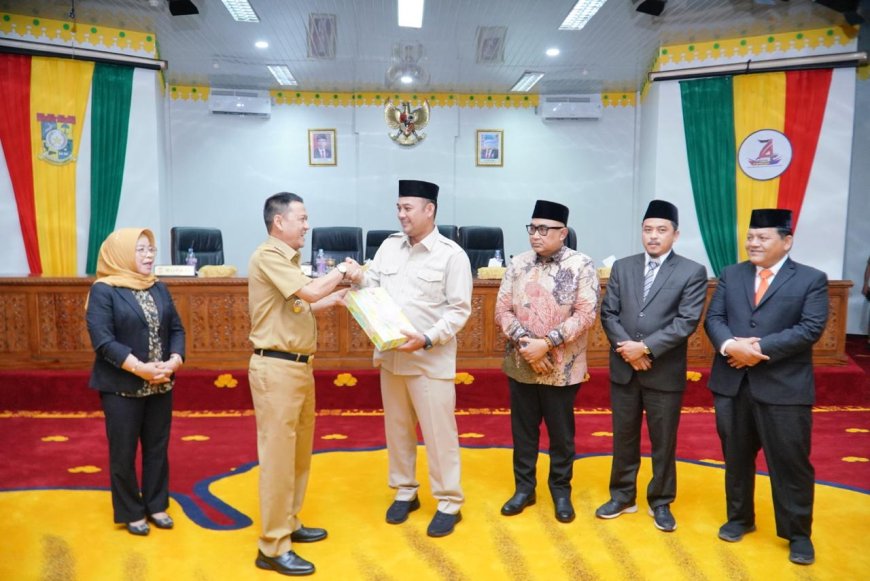 Baru Kali Ini Paripurna DPRD Kampar Dihadiri Pimpinan Lengkap