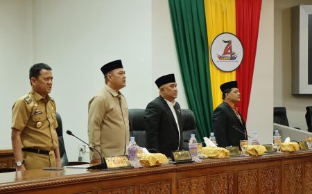 Ketua DPRD Kampar Pimpin Rapat Paripurna Penyampaian Ranperda RPJDP dan TJSLBU