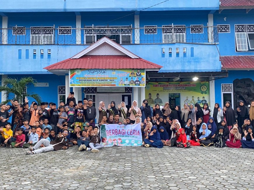 Berbagi Ceria Bersama FAKAR