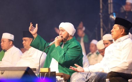 Ribuan Massa Hadiri Haul Akbar Sultan Siak