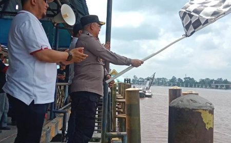Kapolres Siak Asep Sujarwadi Lepaskan Even Rice Srindit Boad Ketiga di Tepian Sungai Jantan