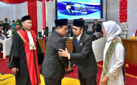 Asisten II Pemda Kampar Hadiri Pelantikan Zulpan Azmi Jadi Wakil Ketua DPRD Definitf