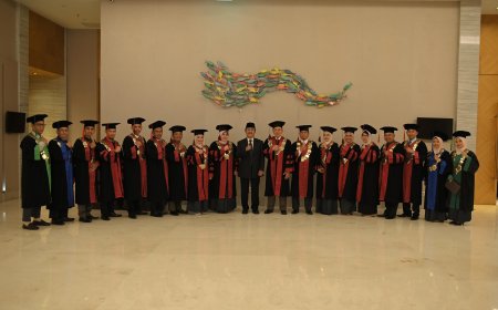 Jimly Hassiddiqie : Wisudawan ciptakan peluang kerja bukan cari kerja