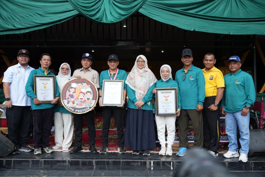 Sebanyak 1. 373 Sajian Gulai Ikan Salai Patin Meriahkan HUT Kampar Masuk Rekor Muri