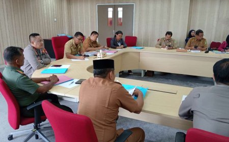 Wabup Rohil Jhony Charles Pimpin Mediasi Perselisihan Dua Kubu SPTI Rohil