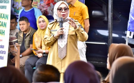 Misharti Buka Gerakan Pangan Murah Di Kecamatan Kuok