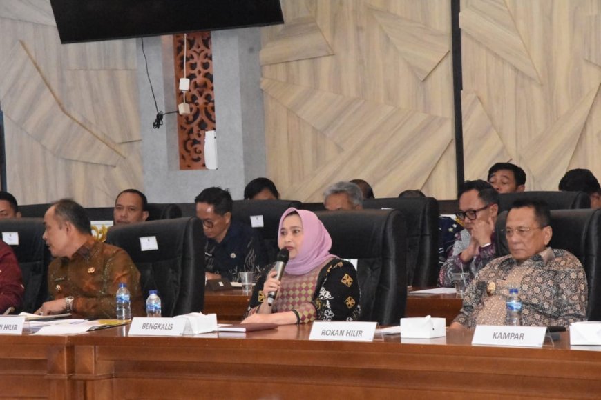 Kasmarni Tanyakan Soal Tunda Bayar Kepada Gubri