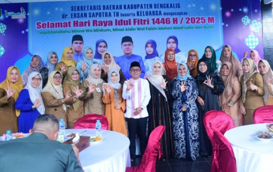 Saat Halal bi Halal Keluarga, Sekda Bengkalis Umumkan Pemenang Lomba Lampu Colok