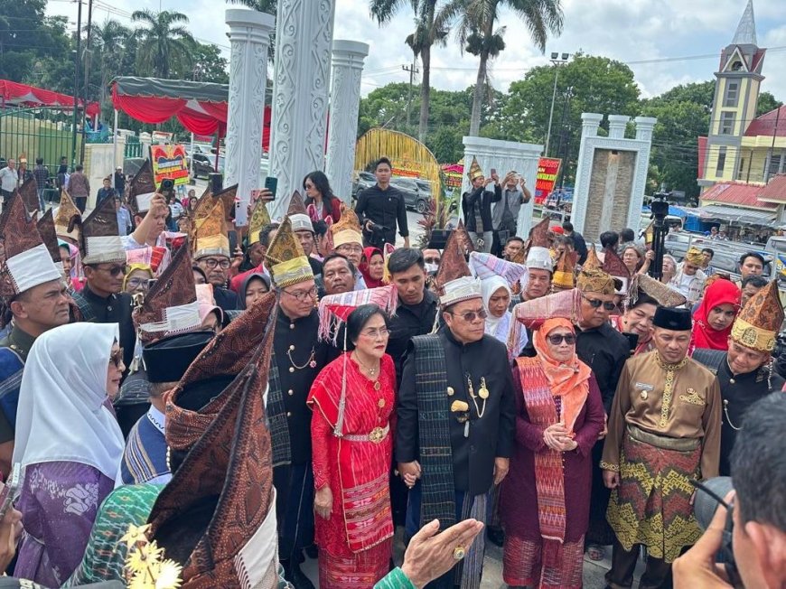 Wabup Bengkalis Diundang Saksikan Peresmian Monumen Tugu Sang Naualuh Damanik