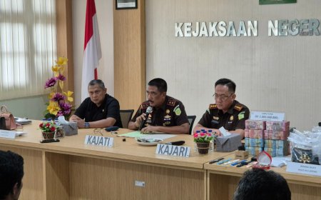 Kajati Maluku Sampaikan Perkembangan Penanganan Perkara PT. Dok dan Perkapalan Waiame Ambon