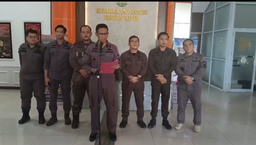 Kadisdikbud Rohil Resmi Ditahan Jaksa Di Rutan Bagansiapiapi