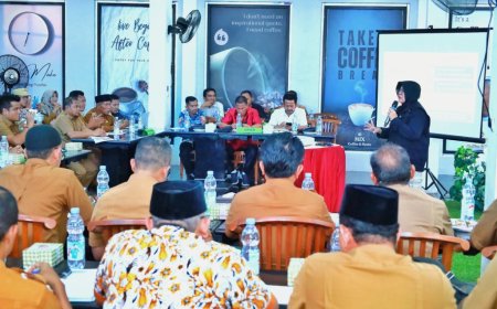 Bupati Siak Afni Akan Bangun Jalan Di Semua Kecamatan Pada 2025