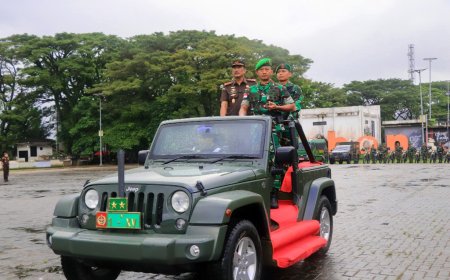 Kajati Maluku Bersama Pangdam XV/Pattimura Gelar Pasukan TNI Untuk Pengamanan Kejaksaan 