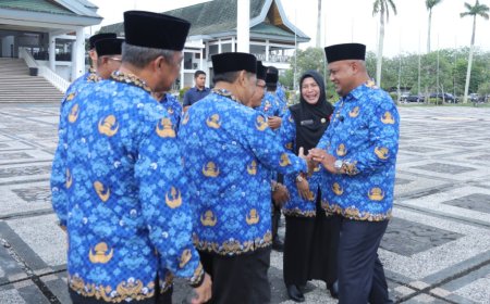 Syamsurizal Minta ASN Tingkatkan Disiplin dan Orientasi Kerja pada Pelayanan Publik  