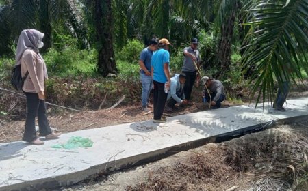 Konsultan Abdul Hakim Sebut Pekerjaan Semenisasi Di Kepenghuluan Teluk Bano I Kecamatan Bangko Pusako Sesuai RAB