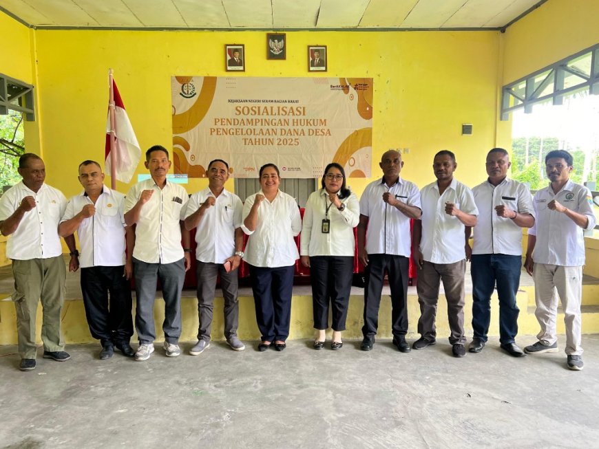 Kasi Datun Kejari SBB Sosialisasi Pendampingan Hukum Pengelolaan Dana Desa Di Kairatu Barat 