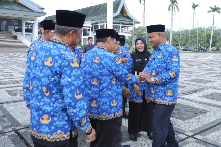 Syamsurizal Minta ASN Tingkatkan Disiplin dan Orientasi Kerja pada Pelayanan Publik  