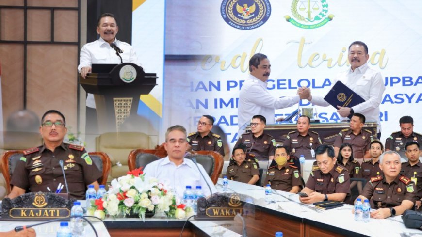 Kajati Maluku Ikuti Zoom Meeting Pengalihan Pengelolaan RUPBASAN Tahap II Dari Kementerian Imigrasi dan Pemasyarakatan Kepada Kejaksaan RI