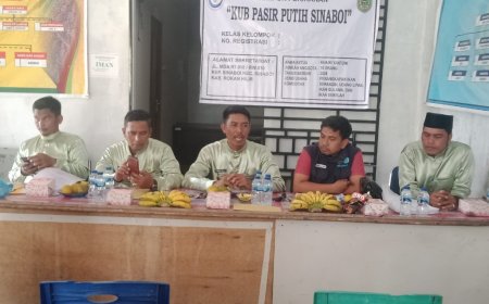 Penghulu Sinaboi Rafika Kukuhkan KUB Nelayan Pasir Putih Sinaboi