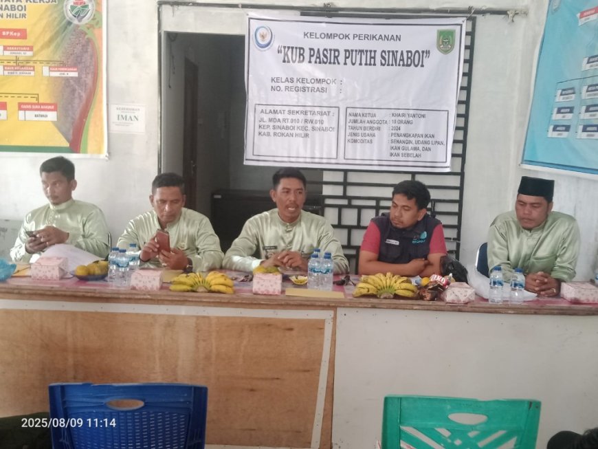 Penghulu Sinaboi Rafika Kukuhkan KUB Nelayan Pasir Putih Sinaboi