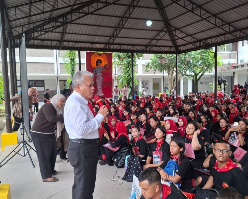 Bercerita Tentang Masa Lalu Di Fakultas Hukum USU Medan, Harlie Siregar Beri Motivasi MABA Pentingnya Disiplin