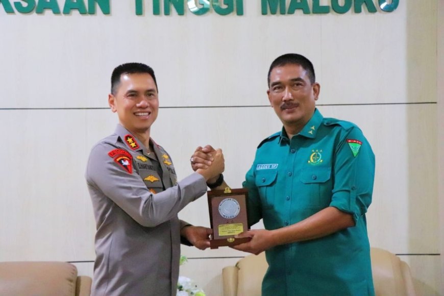 Kajati Maluku Sambut Hangat Kunjungan Kapolda Maluku
