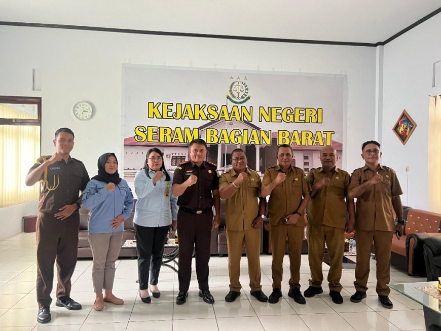 Kejari Maluku Bersama Bapenda Teken Nota Kesepahaman Optimalisasikan Penagihan Piutang Pajak MBLB dan Terima 11 SKK
