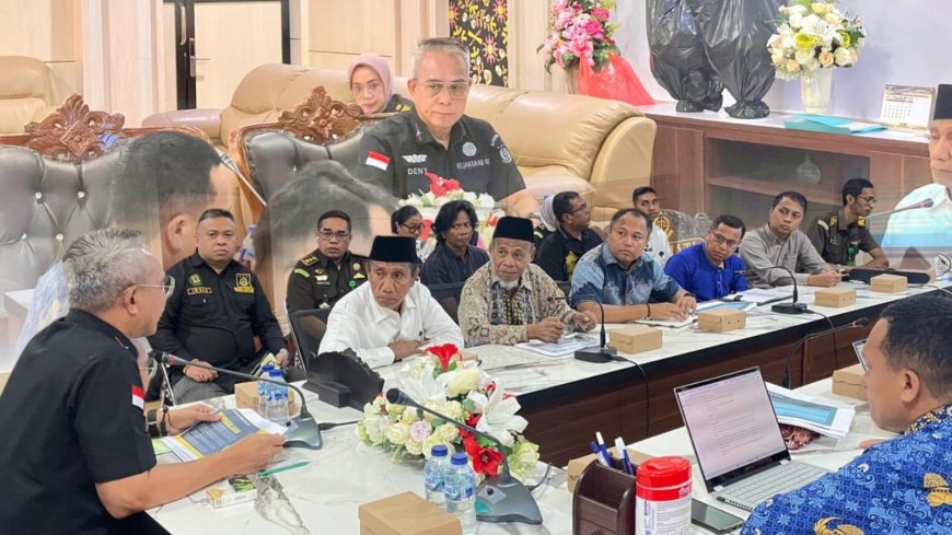 Wakajati Maluku Pimpin Rapat Pakem Cegah Aliran Sesat 
