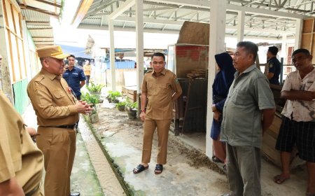 Sekda Siak Terima Keluh Kesah Pedagang Pasar Sialang Sakti