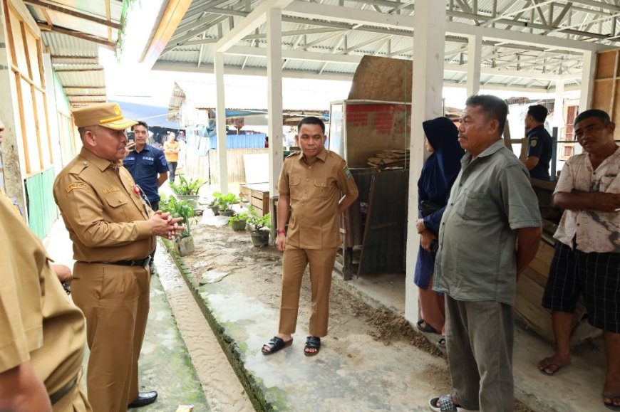 Sekda Siak Terima Keluh Kesah Pedagang Pasar Sialang Sakti