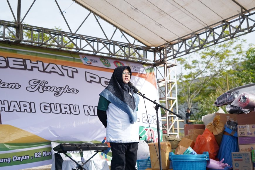 Bupati Siak Lepas Peserta Jalan Santai Pada HUT ke-80 PGRI dan Hari Guru