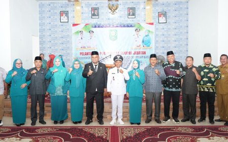 Wakil Bupati Siak lantik Sabarrudin Target Koperasi Operasi Maret