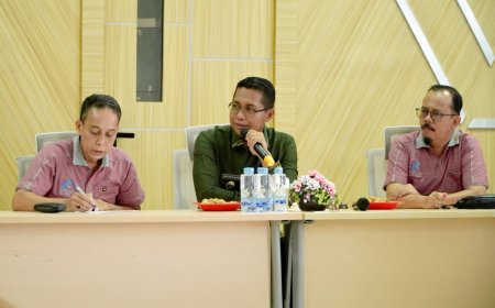 Wabup Rohil Jhoni Charles Beri Motivasi Kepada Pegawai Di Diskominfotiksan