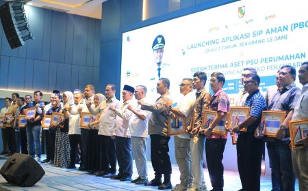 Pemko Pekanbaru Beri Penghargaan kepada Developer yang Tertib Serahkan PSU