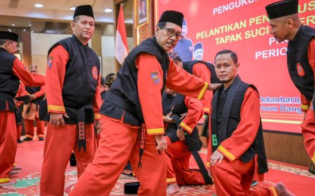 Wako dan Wawako Resmi Jadi Pendekar Kehormatan Tapak Suci