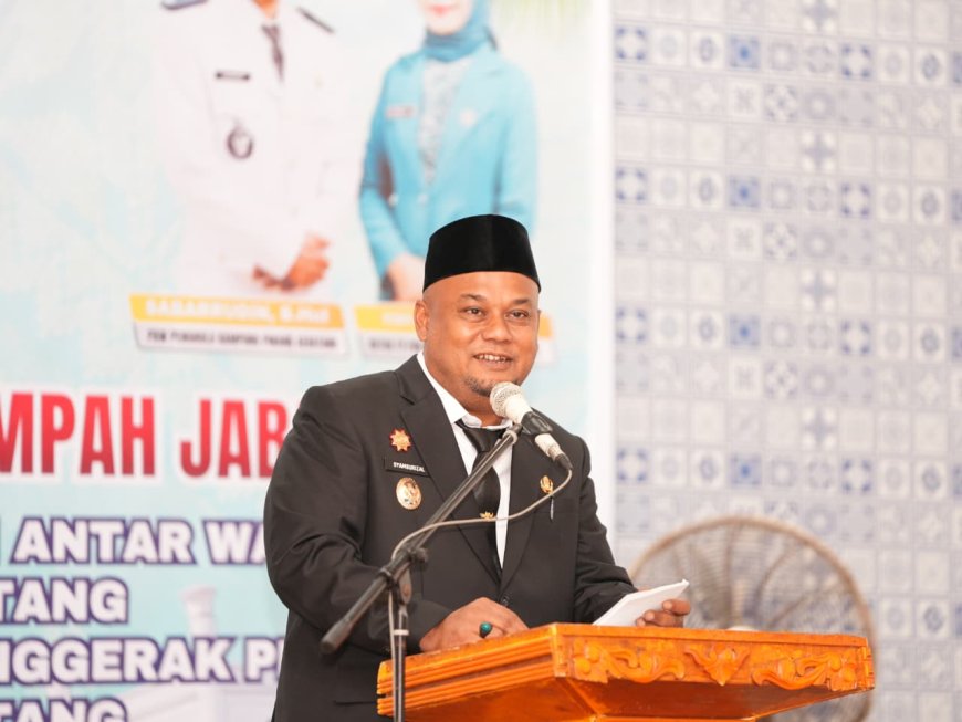 Wakil Bupati Siak lantik Sabarrudin Target Koperasi Operasi Maret