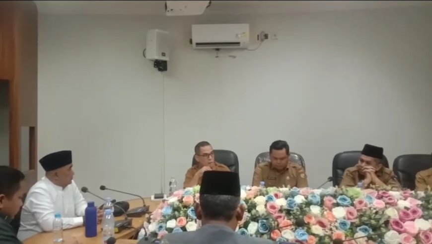 Komisi II DPRD Kampar Dengarkan Laporan Sekretaris Dikpora Soal Pelecehan Oknum PNS Guru