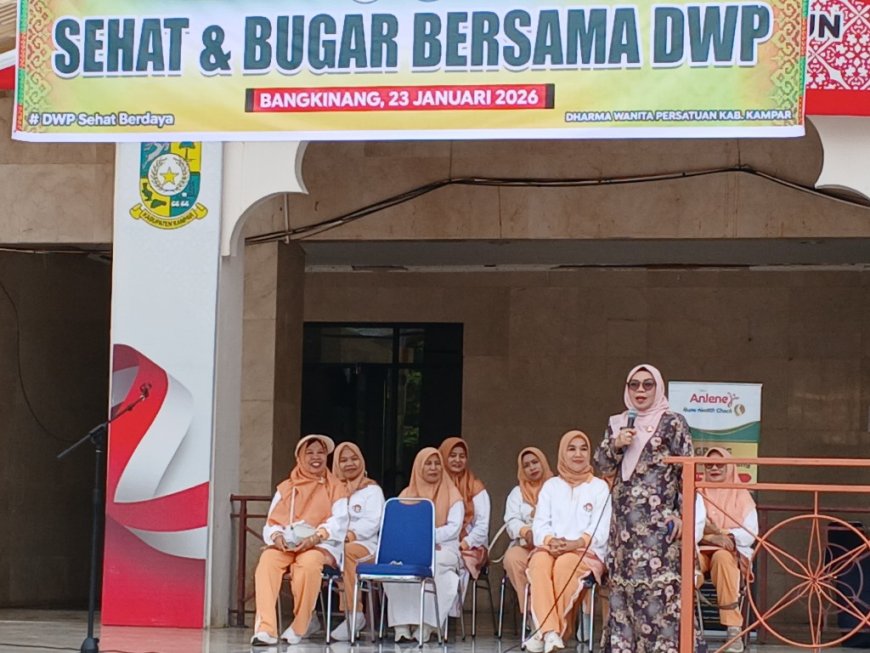 Wabup Misharti Resmikan Senam SeBuDe DWP Kabupaten Kampar 