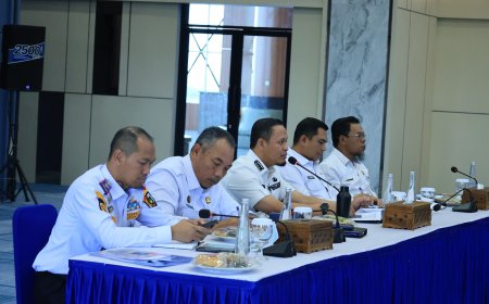 Pimpin Rapat Wako Pekanbaru Bahas Implementasi Arahan Presiden RI