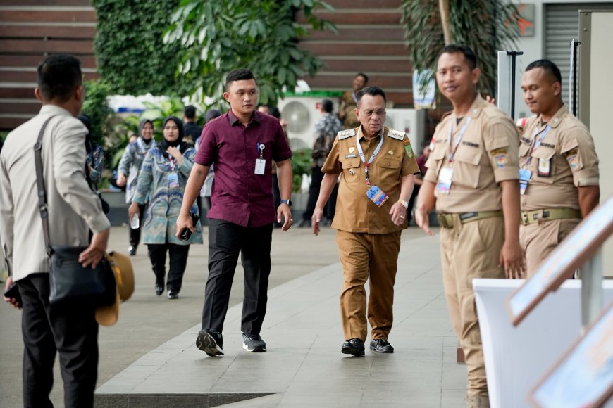 Bupati Bistamam Dan Wabup Jhony Hadiri Rakornas Pemerintah Di Sentul