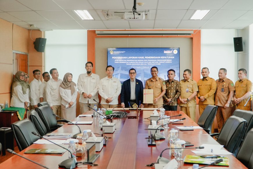 Wabup Jhony Charles Terima Laporan BPK Sarpras Pendidikan Rohil