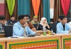 BEM UNRI Bawa Minyak dan Brondolan Sawit ke DPRD Riau, Simbol Protes Keresahan