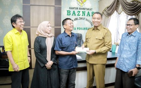 Korban Kebakaran di Kapau Sari Terima Bantuan Wawako Pekanbaru