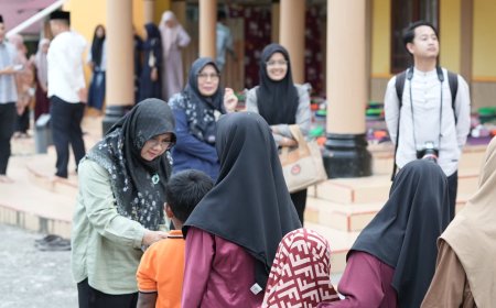 Pemkab Siak Salurkan Zakat Safari Ramadan di Sabak Auh